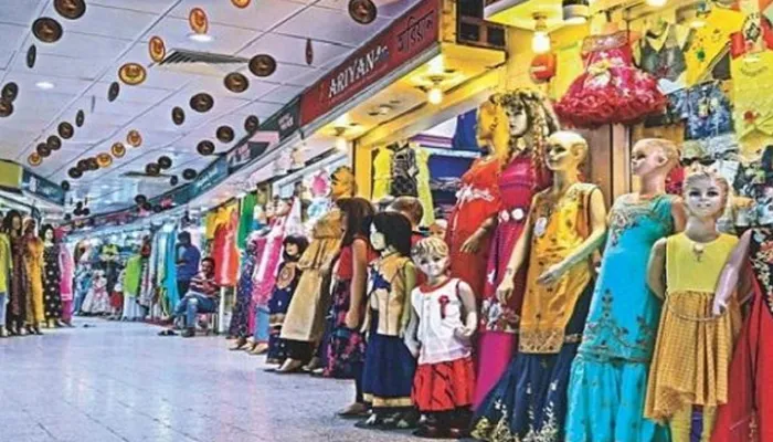 রাত ১০টা পর্যন্ত বিপণিবিতান খোলা রাখার দাবি