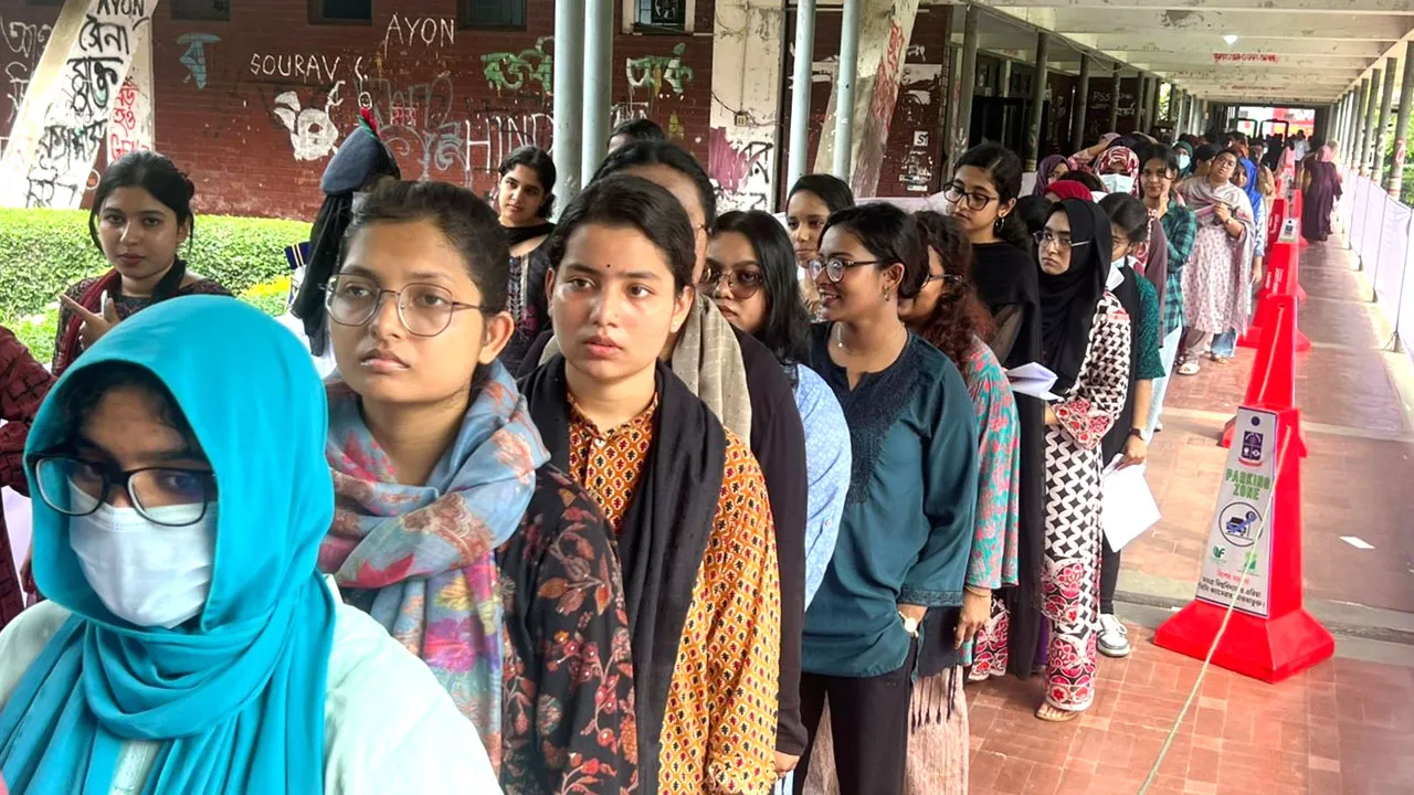ছাত্রদল সমর্থিত প্যানেলের বিরুদ্ধে আচরণবিধি লঙ্ঘনের অভিযোগ