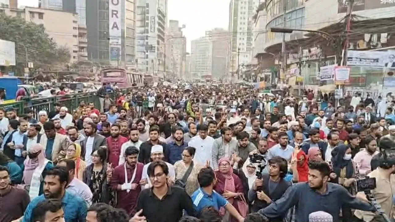 পাটওয়ারীর ওপর হামলার প্রতিবাদে শান্তিনগরে বিক্ষোভ মিছিল