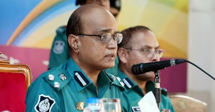 জনগণের আস্থা ফেরানোর চেষ্টা করছি: ডিএমপি কমিশনার