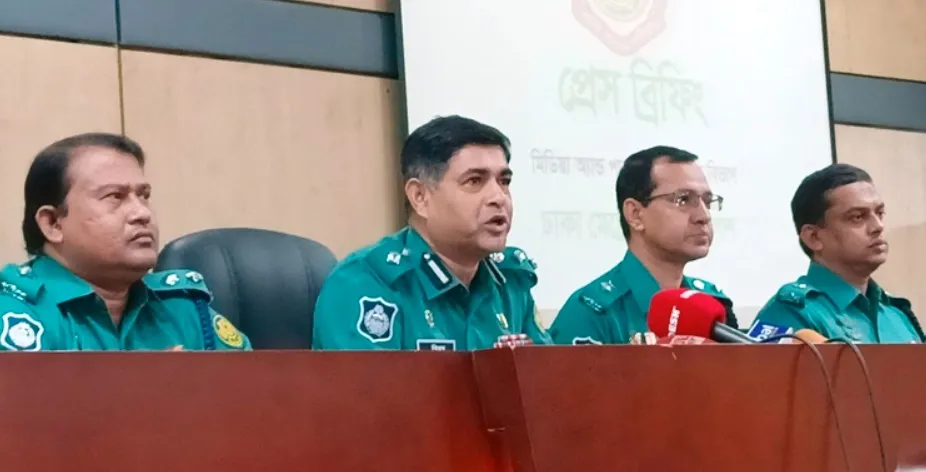 জঙ্গিরা গ্রেফতার না হওয়া পর্যন্ত ঝুঁকি থেকেই যায়: পুলিশ