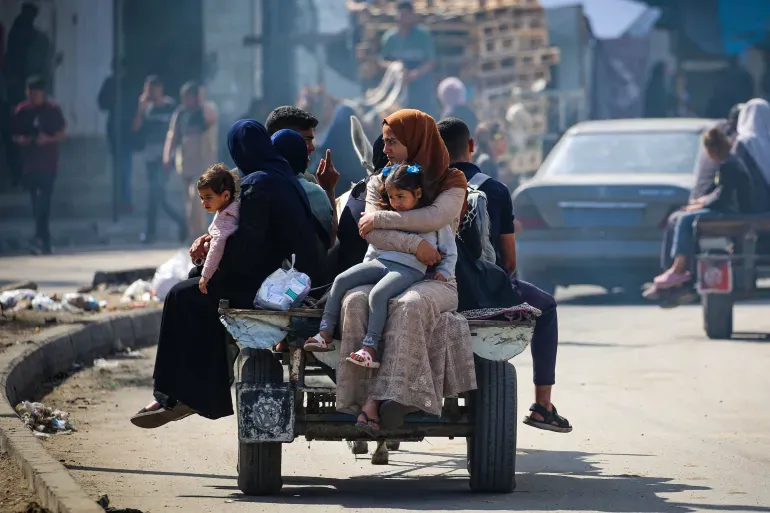 نزوح 150 ألف فلسطيني من رفح والاحتلال يواصل قصفه على غزة