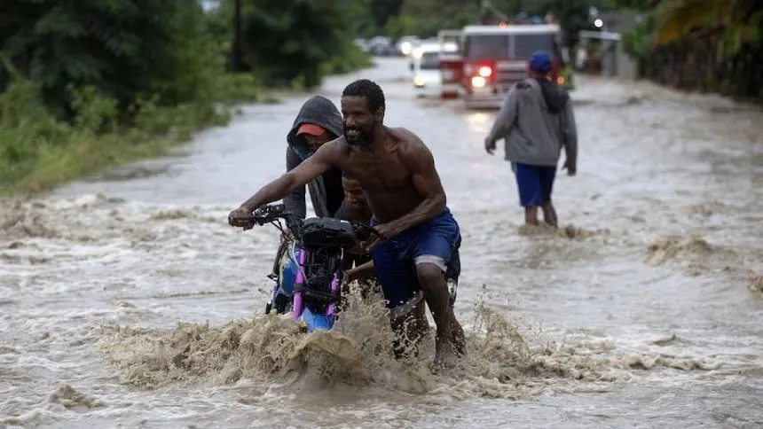 At least 21 dead in torrential Dominican Republic rains