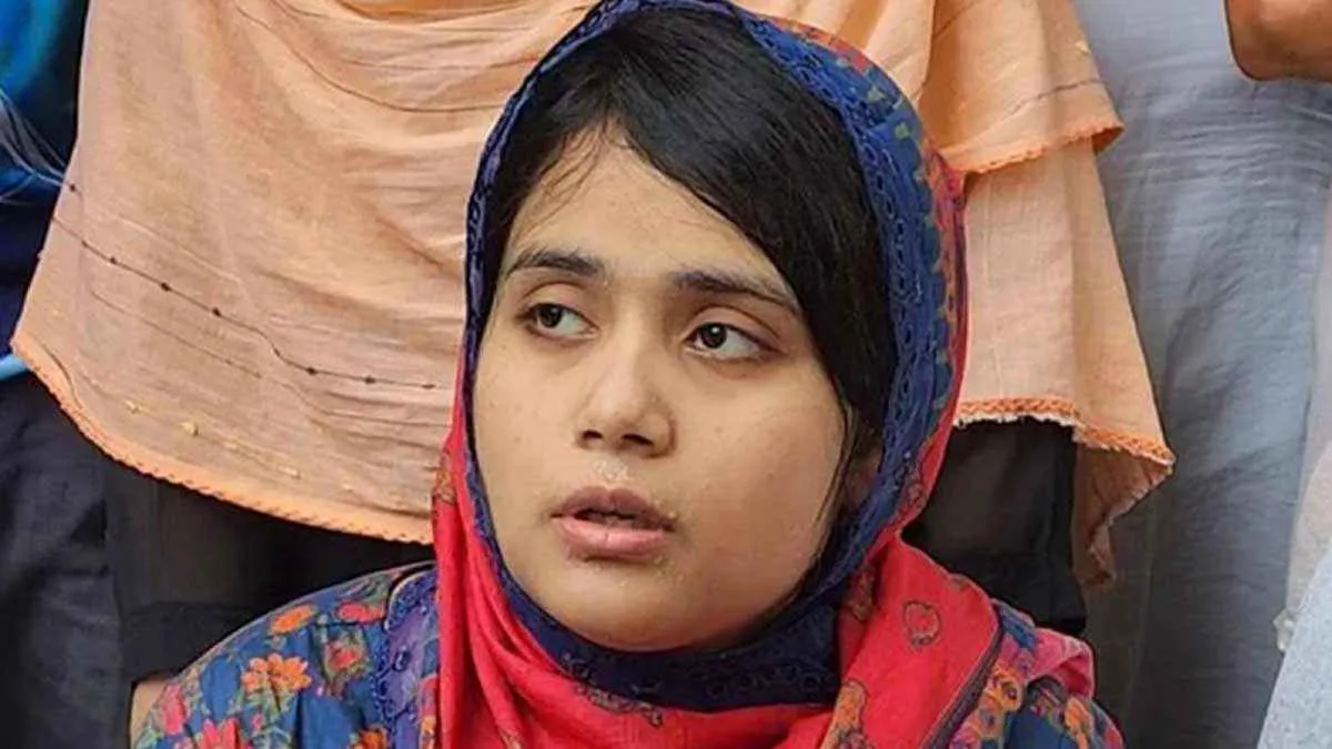 ভিসা জটিলতায় আনারকন্যা ডরিন, আটকে ডিএনএ টেস্ট