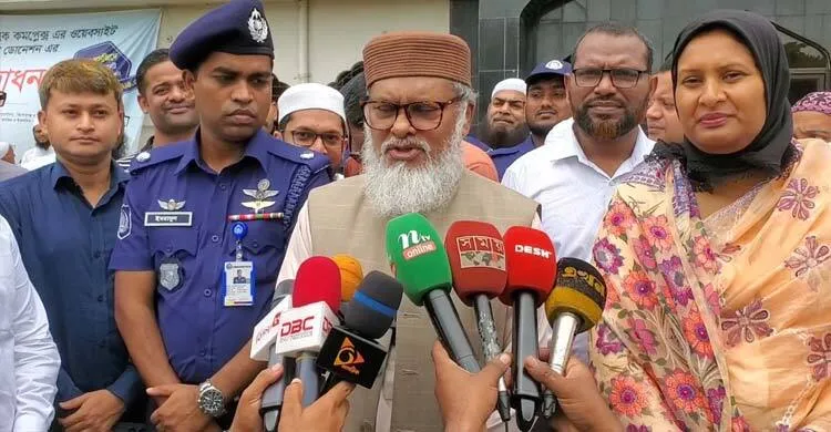 মাজারে হামলা চালালে কাউকে ছাড় দেওয়া হবে না : ধর্ম উপদেষ্টা