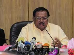 দেশের মাটি সোনার চেয়েও খাঁটি : খাদ্যমন্ত্রী