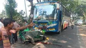 চট্টগ্রামের বোয়ালখালীতে বাস-সিএনজি সংঘর্ষ, নিহত ৫