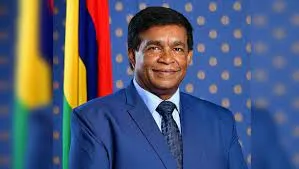 ৪ দিনের রাষ্ট্রীয় সফরে ঢাকায় মরিশাসের রাষ্ট্রপতি