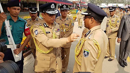 ‘আইজিপি ব্যাজ’ পাচ্ছেন ৪০১ পুলিশ সদস্য