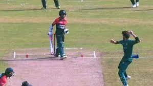 আফিফকে বল ছুড়ে শাস্তি পেলেন আফ্রিদি
