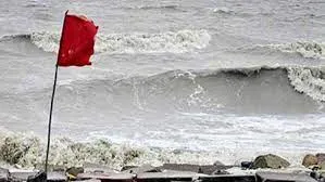 পায়রা বন্দরে ৩ নম্বর সতর্কসংকেত