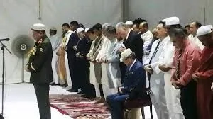 বঙ্গভবনে নামাজের ইমামতি করলেন সেনাপ্রধান
