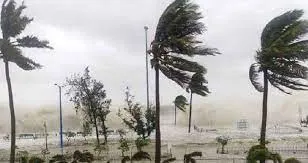 ৬০ কিলোমিটার বেগে ঝড়ের শঙ্কা, নদীবন্দরে সতর্ক সংকেত