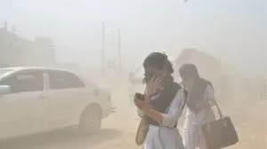 ঢাকার বাতাস আজ ‘খুবই অস্বাস্থ্যকর’
