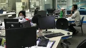 নতুন সময়সূচিতে অফিস শুরু