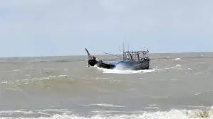 বঙ্গোপসাগরে নিখোঁজ ৫ জেলে উদ্ধার