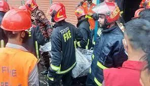 চকবাজারে অগ্নিকাণ্ডে ৬ জনের লাশ উদ্ধার