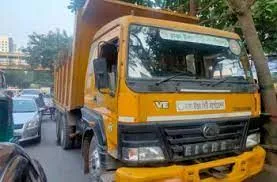 ঢাকায় ময়লার ট্রাকের ধাক্কায় ঝরল আরেক প্রাণ