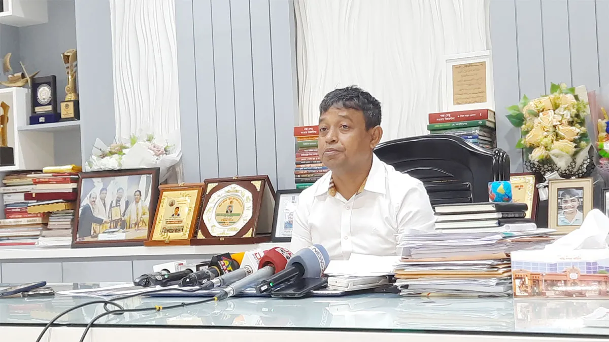 রাজনৈতিক উদ্দেশ্যে নয়, অস্ত্র পেয়েই ছাত্রদল নেতাদের গ্রেপ্তার