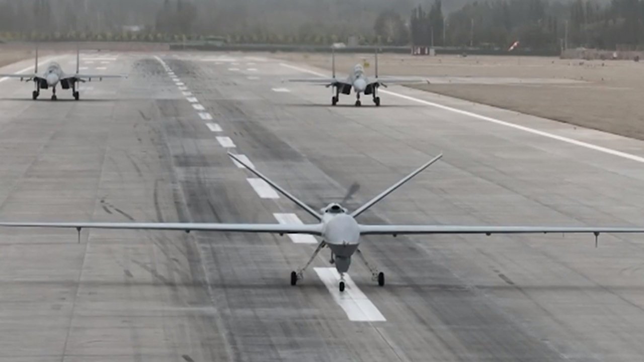 dron-20250527204332