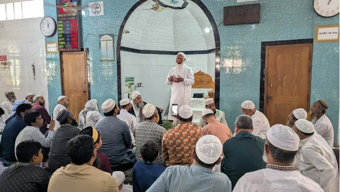 সংসদীয় এলাকায় জুমার নামাজ পড়লেন জামায়াত আমির