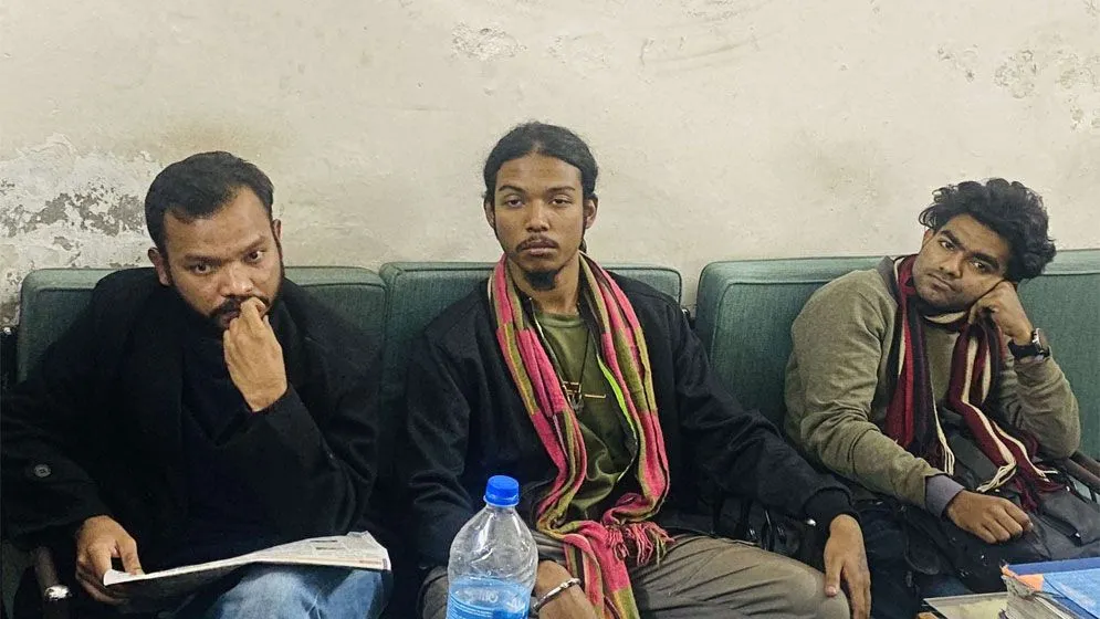 ঢাবিতে ছাত্র ইউনিয়ন নেতাসহ আটক ৩, ব্যাগে মিলল মাদক