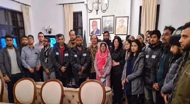 দেশে ফিরেছেন ইউক্রেনে আটকেপড়া ২৮ নাবিক