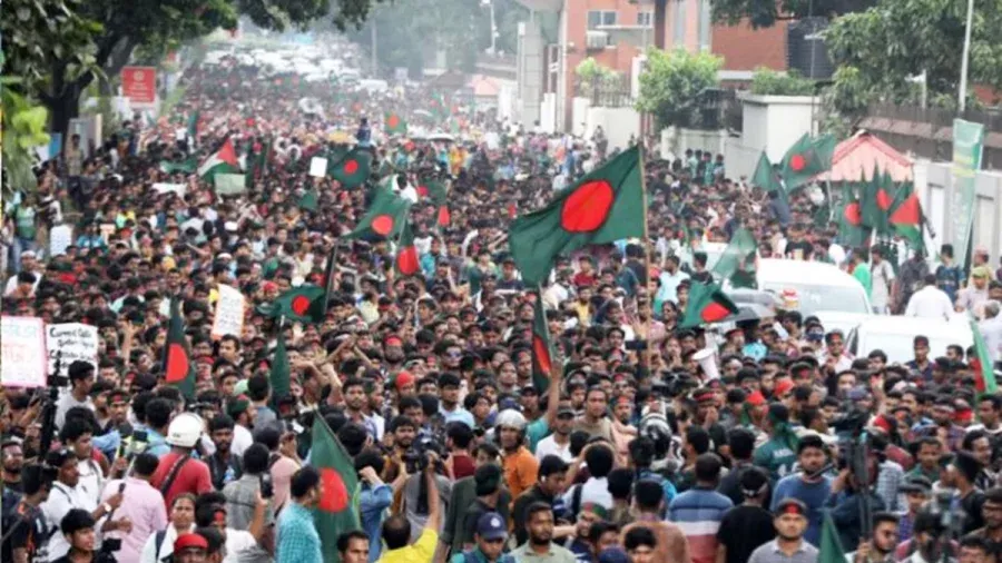 রাষ্ট্রীয় শোক প্রত্যাখ্যান করে বৈষম্যবিরোধী ছাত্র আন্দোলনের নতুন কর্মসূচি ঘোষণা