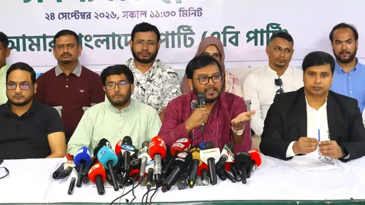 সরকার তেলের দাম বাড়ানো দেউলিয়াত্বের বহিঃপ্রকাশ