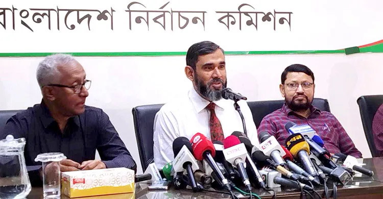 ৩০০ আসনের ফল বাতিল করতে পারবে ইসি