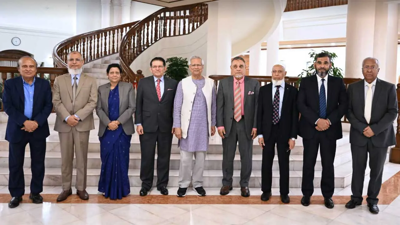 CEC briefs chief advisor on election-referendum preparations