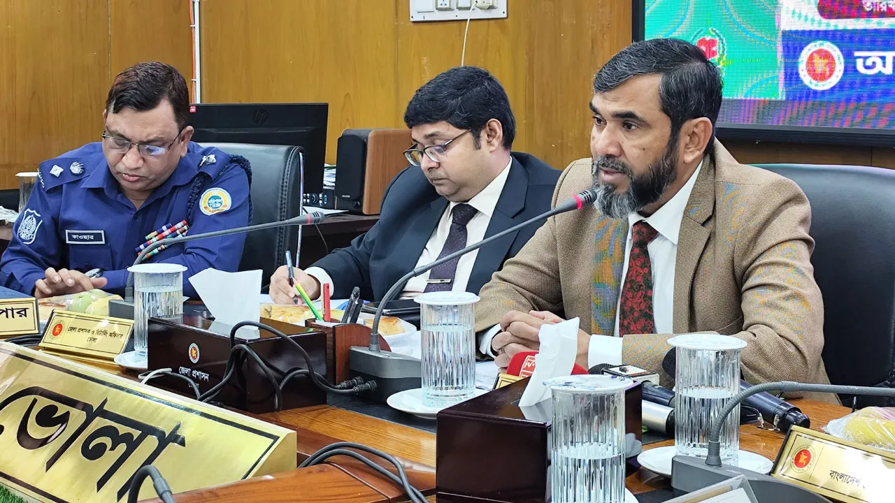 নির্বাচনে প্রশাসন নিরপেক্ষতা হারালে কঠোর ব্যবস্থা নেওয়া হবে