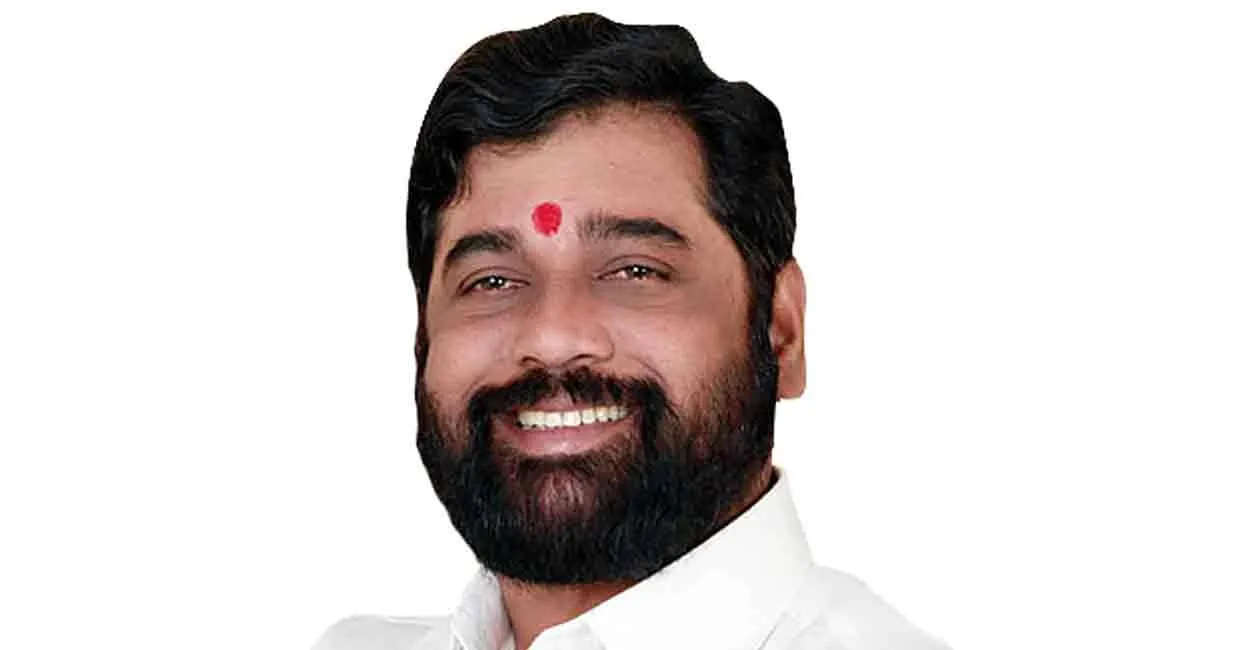 মহারাষ্ট্রের শপথ গ্রহণ সম্পন্ন হলো নতুন মুখ্যমন্ত্রীর