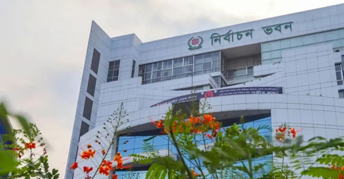 পাঁচ সিটি থেকে প্রচারণা সামগ্রী সরানোর নির্দেশ ইসির