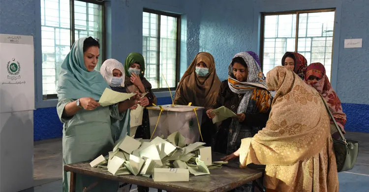 পাকিস্তানে ভোটগ্রহণ শেষ, পূর্ণ ফলাফল জানা যাবে শুক্রবার
