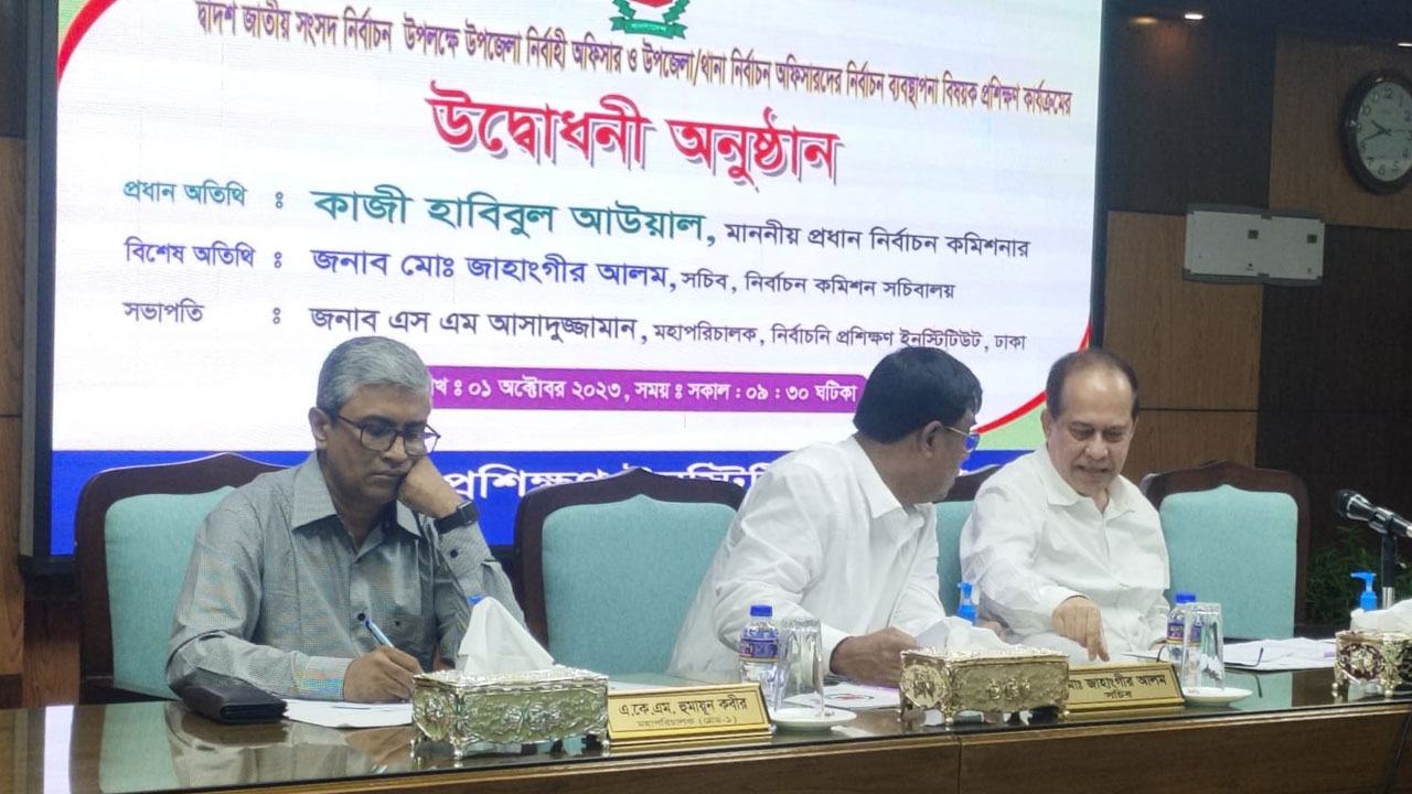 গত দুই নির্বাচনে বিতর্কের চাপ আমাদের ওপর: সিইসি