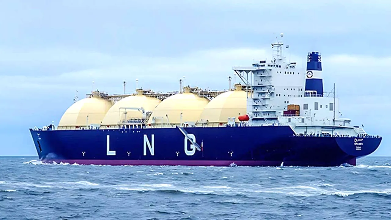 বাজারে এলএনজি সঙ্কট থাকতে পারে ২০২৭ সাল পর্যন্ত: আইইএ