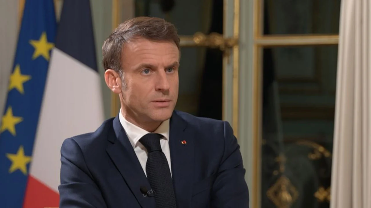 emmanuel-macron-20231111053042