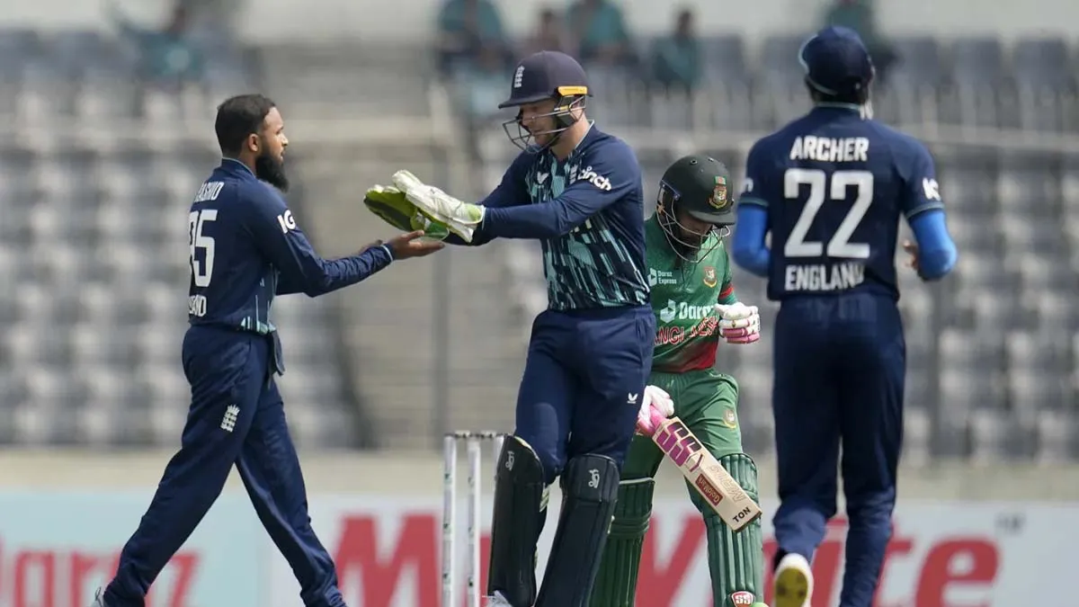 ইংল্যান্ডকে ২১০ রানের টার্গেট দিল বাংলাদেশ