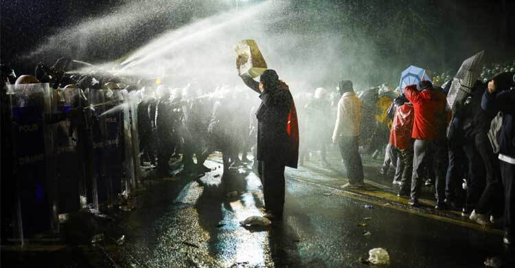 erdogan-turkey-protest-20250324203617