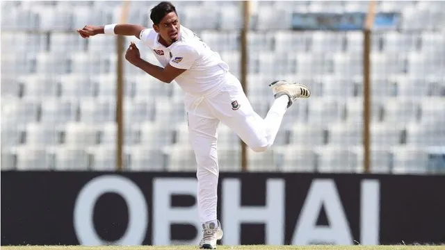 তাইজুলের জোড়া আঘাত, স্বস্তিতে বাংলাদেশ