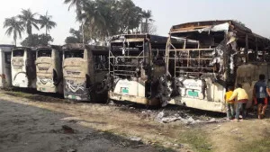 ফরিদপুরে ১২ বাসে আগুন, তদন্তে কমিটি