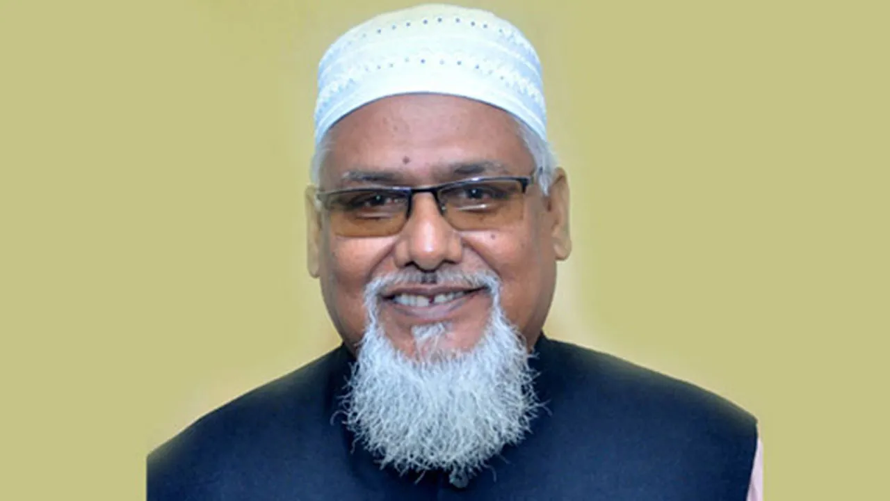 প্রকাশ্যে ভোট দানের অভিযোগে ইসিতে ক্ষমা চাইলেন ধর্মমন্ত্রী