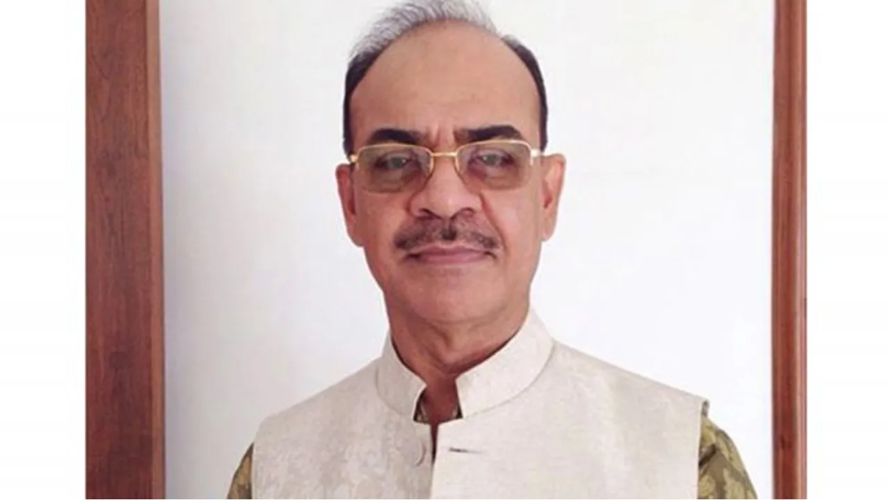 সাবেক বিমানমন্ত্রী ফারুক খান গ্রেপ্তার