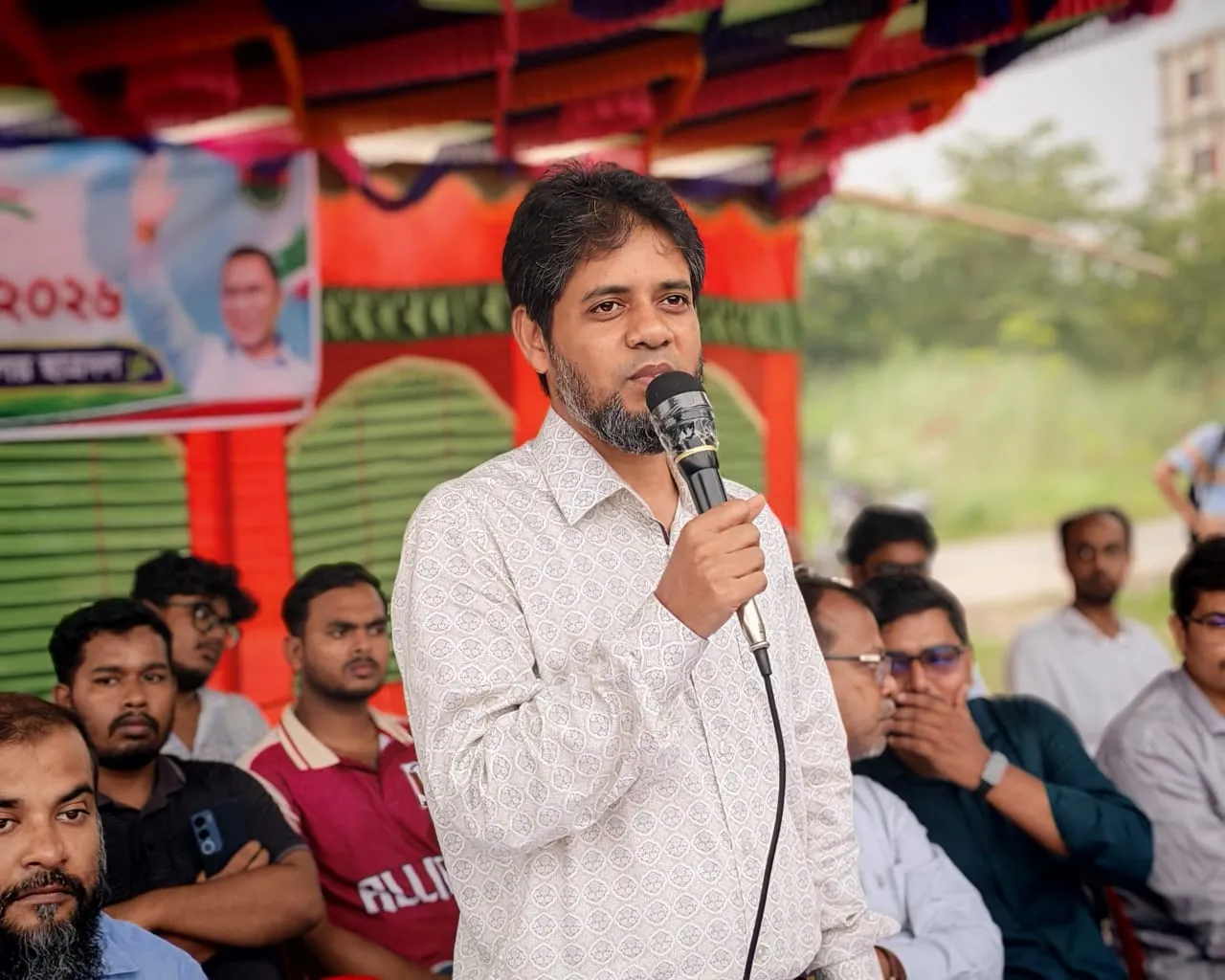 রাজনীতি নিষিদ্ধ ক্যাম্পাসে ছাত্রদলের ফুটবল টুর্নামেন্ট উদ্বোধন করলেন উপাচার্য