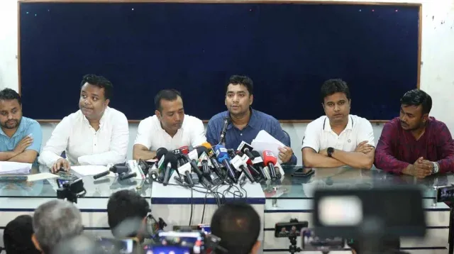 বুয়েট ইস্যুতে সাধারণ শিক্ষার্থীদের আন্দোলনে সংহতি ছাত্রদলের