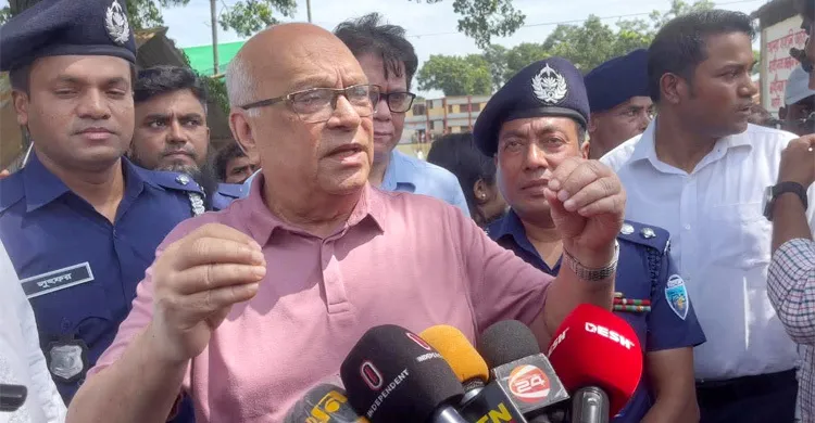 ফেনীতে বাঁধ নির্মাণ প্রকল্প সেনাবাহিনীকে দেওয়ার কথা ভাবছে সরকার