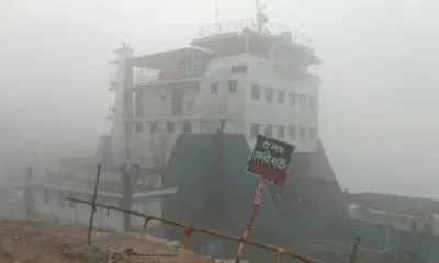 দৌলতদিয়া-পাটুরিয়া নৌরুটে ফেরি চলাচল বন্ধ