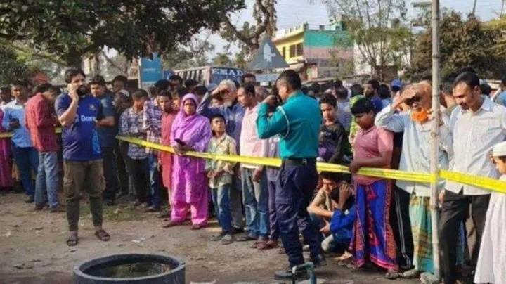 দিনদুপুরে ব্যবসায়ীকে গুলি করে হত্যা