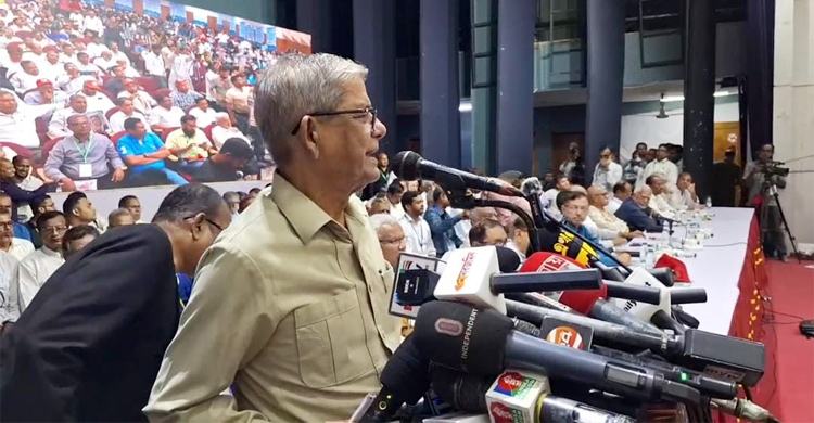 একতরফা নির্বাচনের জন্য বাগান সাজিয়েছে সরকার : মির্জা ফখরুল